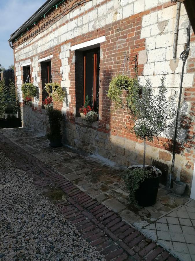 Lola Daire Montigny-Sur-Crecy Dış mekan fotoğraf